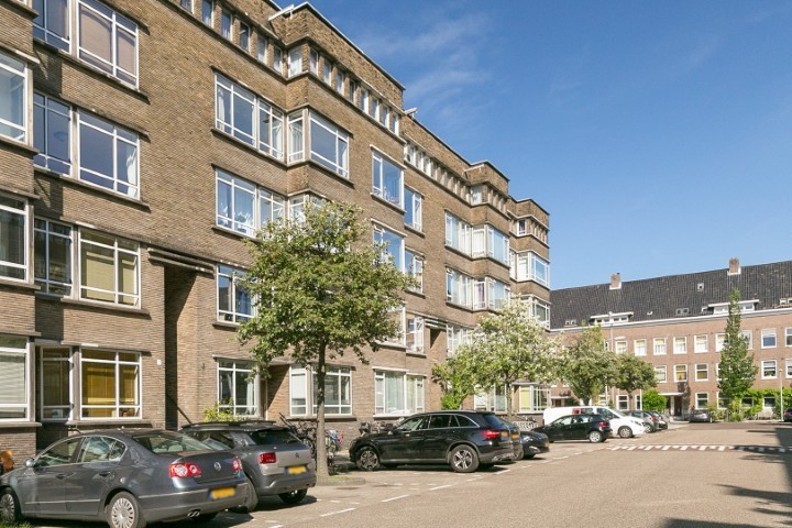 Courbetstraat 20 1077 ZT, Amsterdam, Noord-Holland Nederland, 4 Slaapkamers Slaapkamers, 0 ,2 BadkamersBadkamers,Appartement,Huur,Courbetstraat ,2,1734
