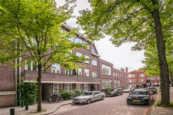 Heinzestraat 7 III 1071SK, Amsterdam, Noord-Holland Nederland, 4 Slaapkamers Slaapkamers, 0 ,2 BadkamersBadkamers,Appartement,Huur,Heinzestraat,0,1735