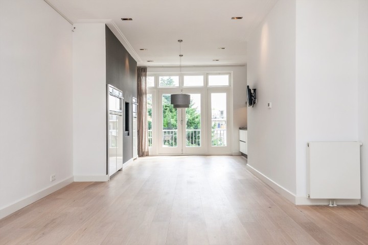 Heinzestraat 7 III 1071SK, Amsterdam, Noord-Holland Nederland, 4 Slaapkamers Slaapkamers, 0 ,2 BadkamersBadkamers,Appartement,Huur,Heinzestraat,0,1735