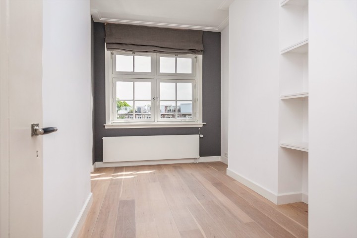Heinzestraat 7 III 1071SK, Amsterdam, Noord-Holland Nederland, 4 Slaapkamers Slaapkamers, 0 ,2 BadkamersBadkamers,Appartement,Huur,Heinzestraat,0,1735