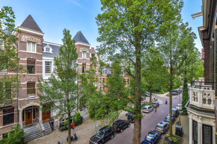 Van Eeghenstraat 121-2 1071 GA, Amsterdam, Noord-Holland Nederland, 1 Slaapkamer Slaapkamers, 0 ,1 BadkamerBadkamers,Appartement,Huur,Van Eeghenstraat ,0,1736