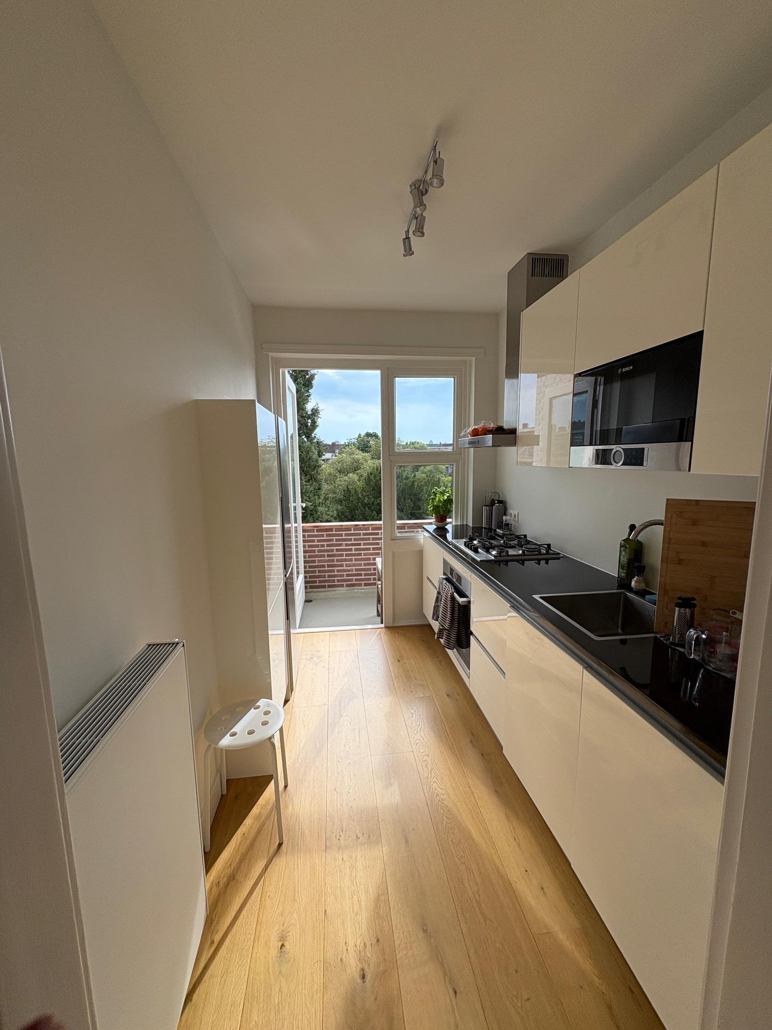 Watteaustraat 15 IV, Amsterdam, Noord-Holland Netherlands, 2 Bedrooms Bedrooms, 0 ,1 BathroomBathrooms,Apartment,For Rent,Watteaustraat ,4,1749